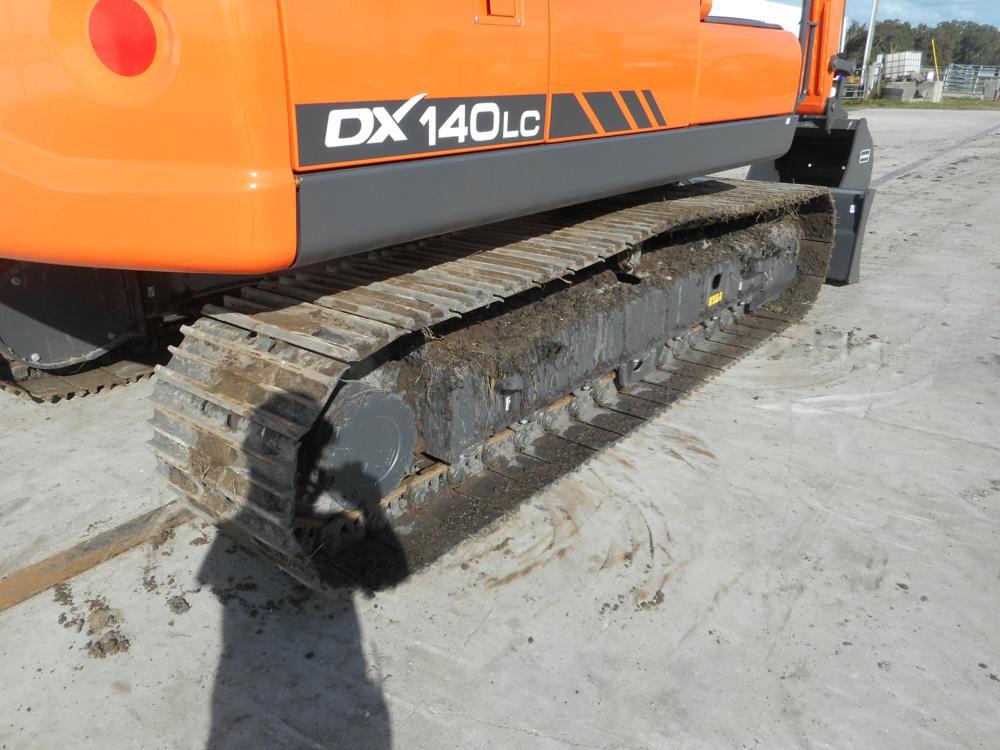 Doosan DX140LC Hydraulic Excavator, 24" Pads, Blade, CV, Piped c/w Reverse