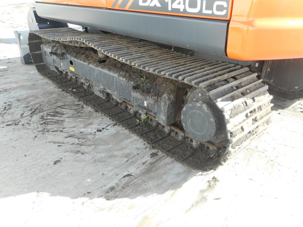 Doosan DX140LC Hydraulic Excavator, 24" Pads, Blade, CV, Piped c/w Reverse
