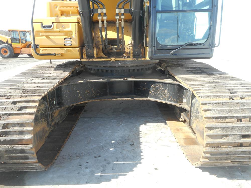 2015 CAT 336FL Hydraulic Excavator, 34'' Pads, Piped, CV, A/C (7,025 Hours)