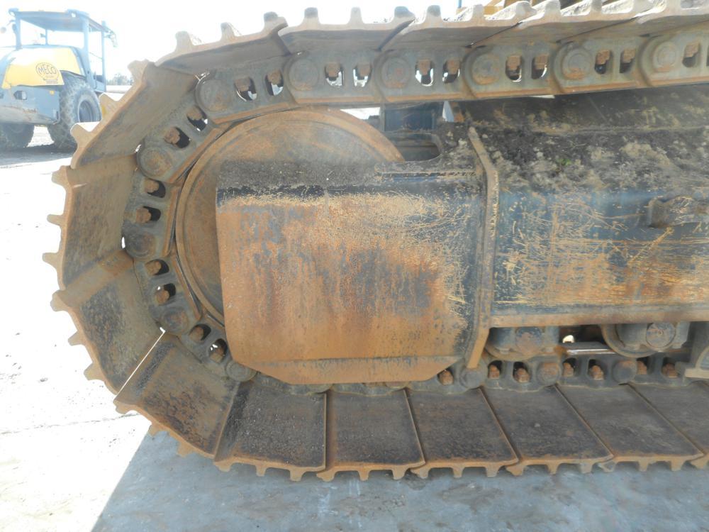 2015 CAT 336FL Hydraulic Excavator, 34'' Pads, Piped, CV, A/C (7,025 Hours)