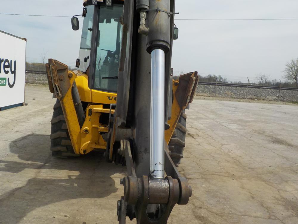 2012 Volvo BL70B 4x4 Backhoe Loader c/w Cab, Extendahoe, Aux Hydraulics, Qu