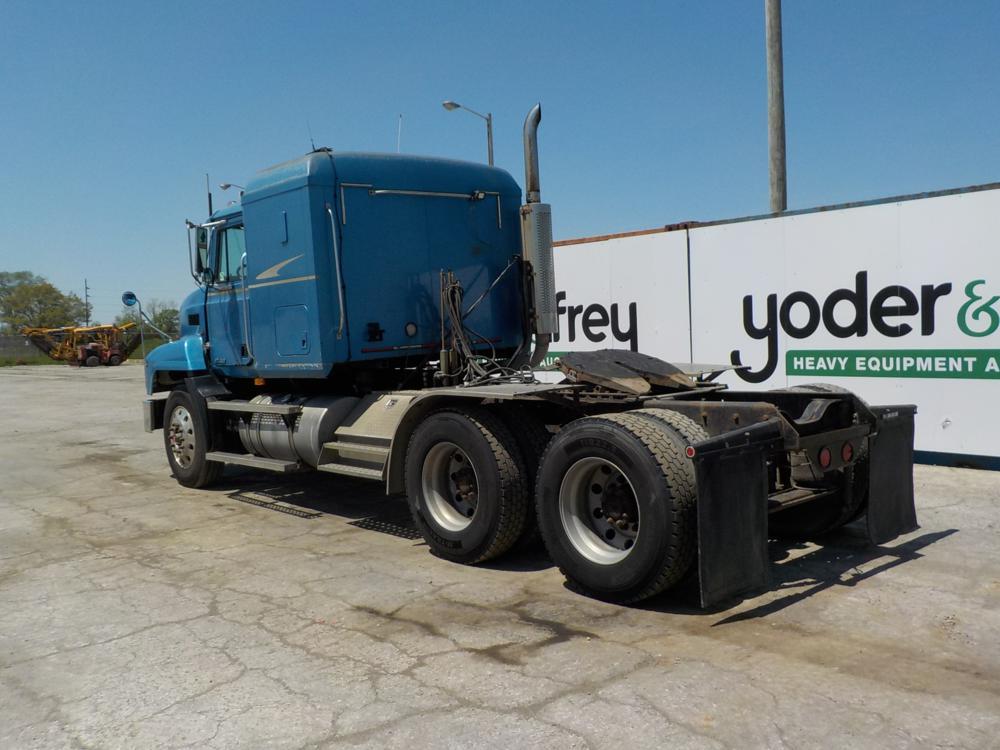 2000 Mack CH613 Tandem Axle Truck Tractor c/w Sleeper Cab, Mack E7-460 Dies