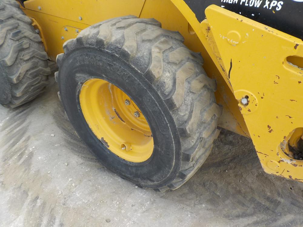 2011 Caterpillar 246C Skidsteer Loader c/w Cab, Bucket, High Flow XPS, Aux