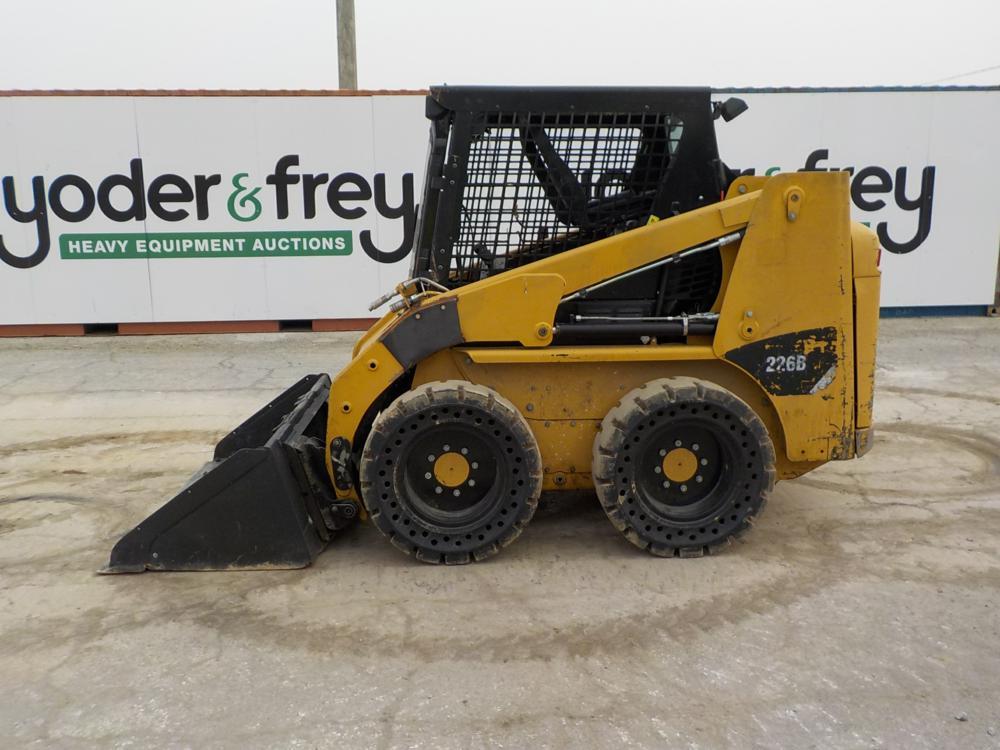 2011 Caterpillar 226B Skidsteer Loader c/w Cab, Aux Hydraulics, Bucket