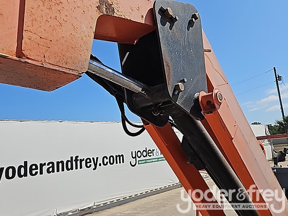 2012 JLG 800AJ