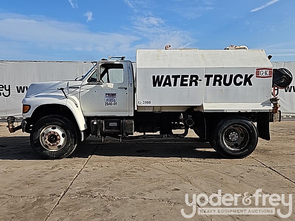 1998 Ford F800