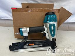 Makita AT1150A 7/16" Medium Crown Stapler 16 GA (1 Yr Factory Warranty)