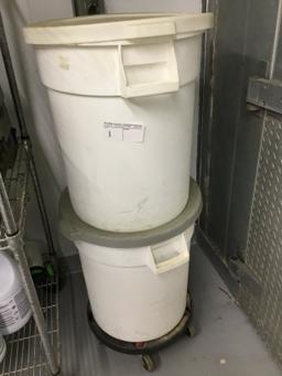 2 WHITE INGRIEDIENT TUBS