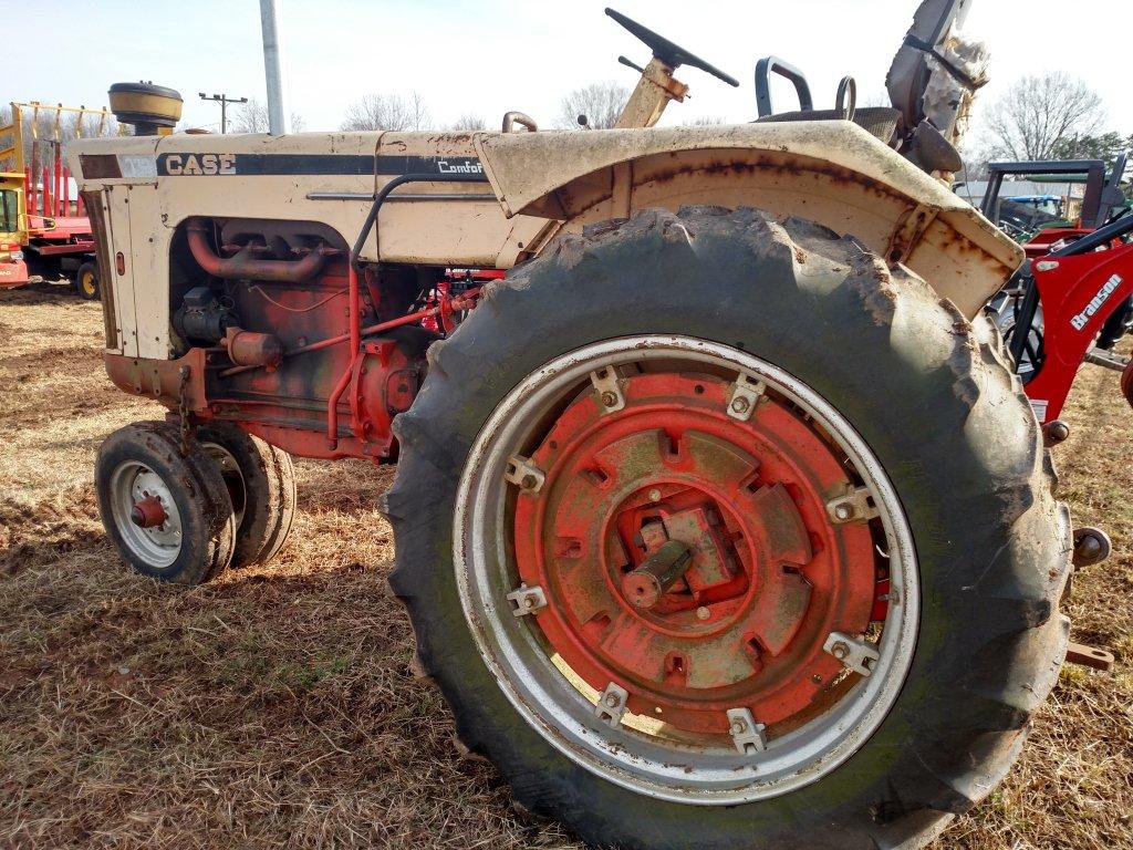 Case 730 Comfort King Tractor