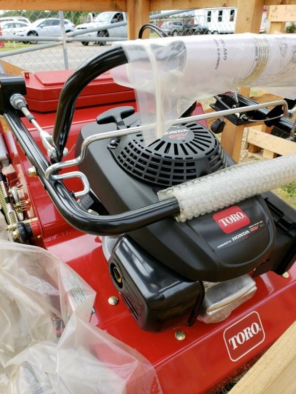 NEW Toro 18” Walk Behind Aerator Model 23516