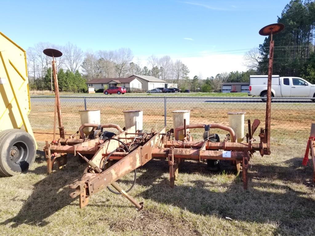 Allis Chalmers 770 - 4 Row Corn Planter