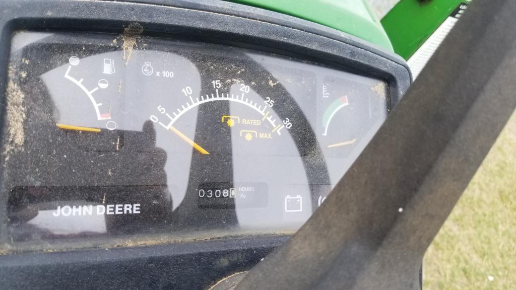 1999 John Deere 790 w/ 70 Loader