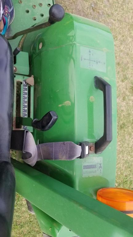 1999 John Deere 790 w/ 70 Loader