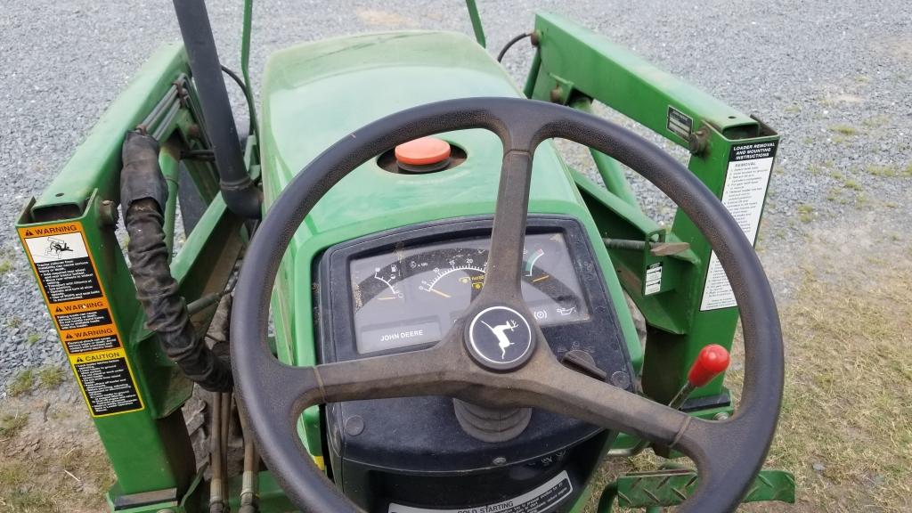 1999 John Deere 790 w/ 70 Loader