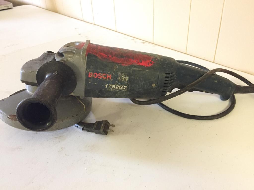 BOSCH 1752G7 Angle Grinder