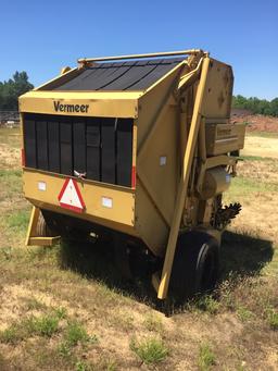 1992 Vermeer 605 Super J Round Hay Baler