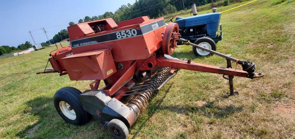 Case 8530 Inline Square Baler