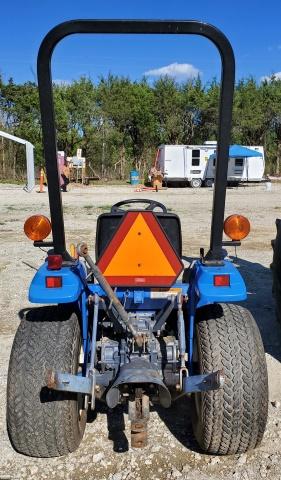 2000 New Holland TC18 Tractor