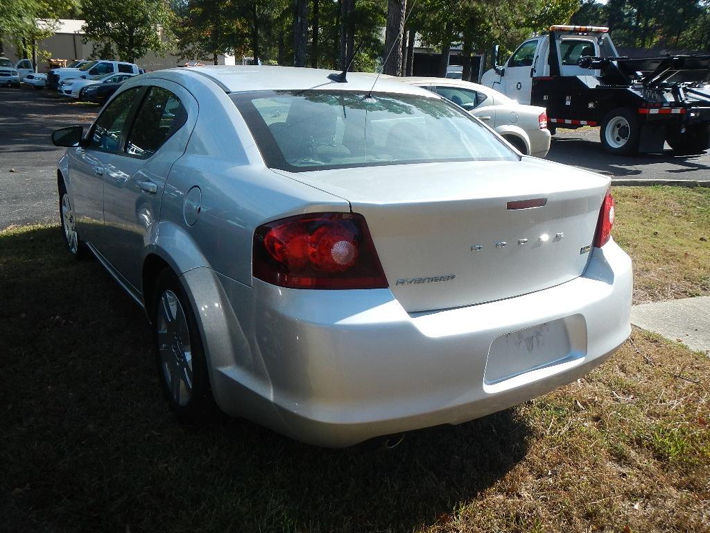 2012 DODGE AVENGER 4-DOOR CAR, 104,951 mi,  V8 GAS, AUTOMATIC, PS, AC S# 1C