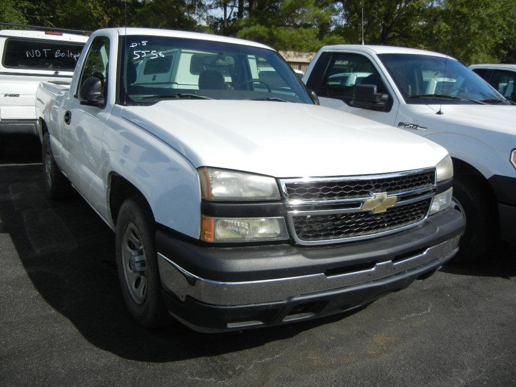 2006 CHEVROLET C1500 PICKUP TRUCK, 170,445 mi,  V8 GAS, AUTOMATIC PS, AC, S