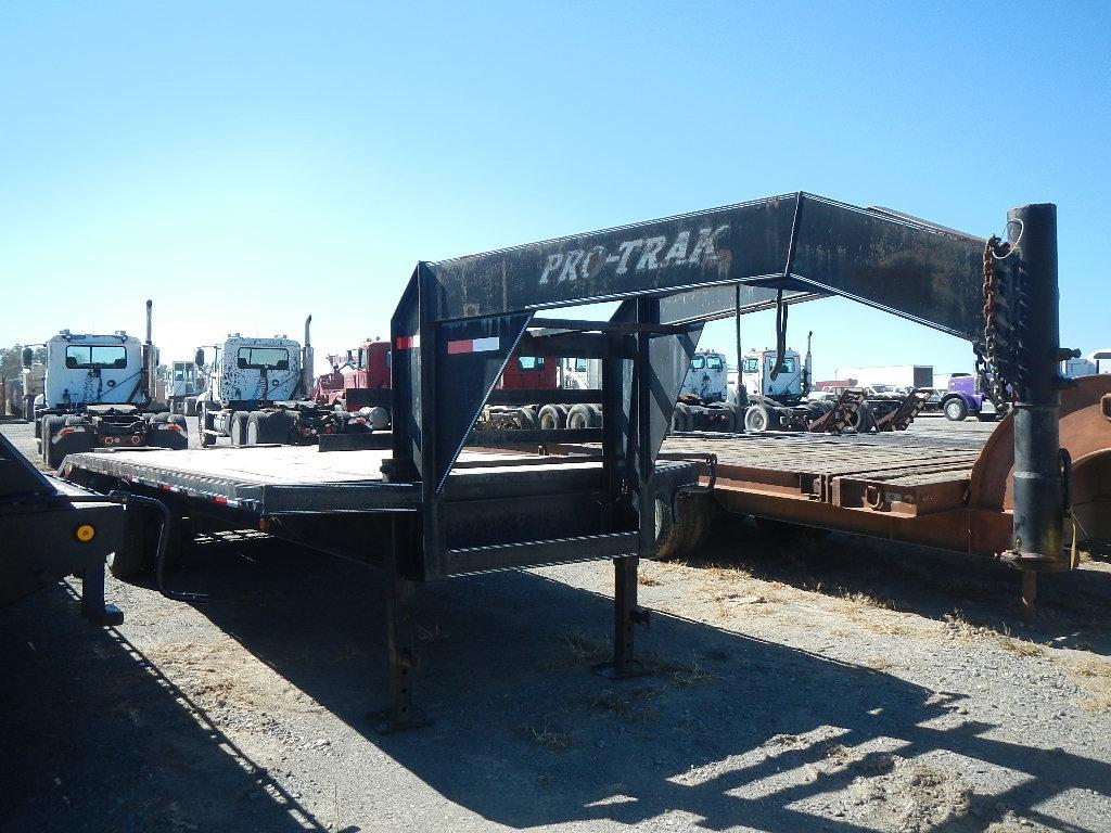 PRO-TRAK EQUIPMENT TRAILER,  GOOSENECK, 25', 20' DECK, 5' DOVETAIL, FOLDING