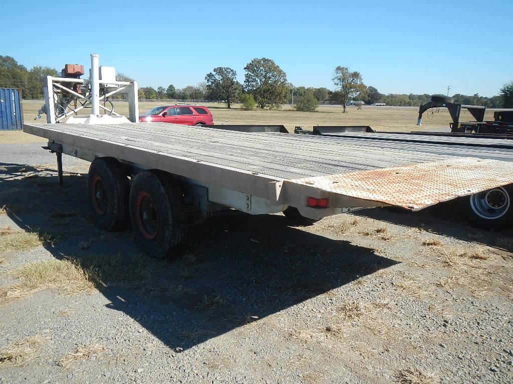 SHOPBUILT GOOSENECK TRAILER,  21', TANDEM AXLE, HYDRAULIC TILT, S# ARKVIN01