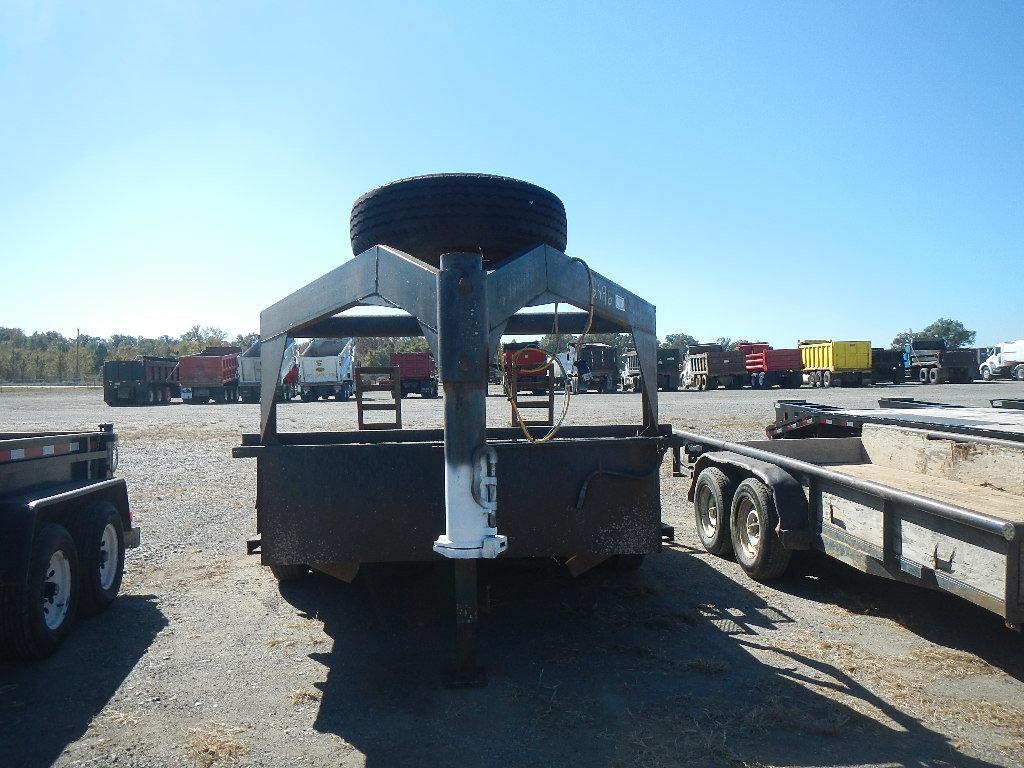 1996 LASE GOOSENECK TRAILER,  14', TANDEM 7,000 LB AXLES, ELECTRIC FOLDING