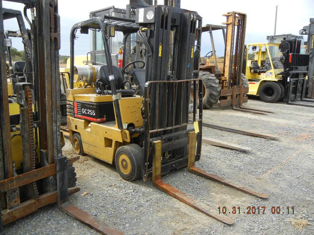 DAEWOO G025S-2 FORKLIFT, 12K + hrs,  5,000 LB CAPACITY, LP GAS, 3-STAGE MAS