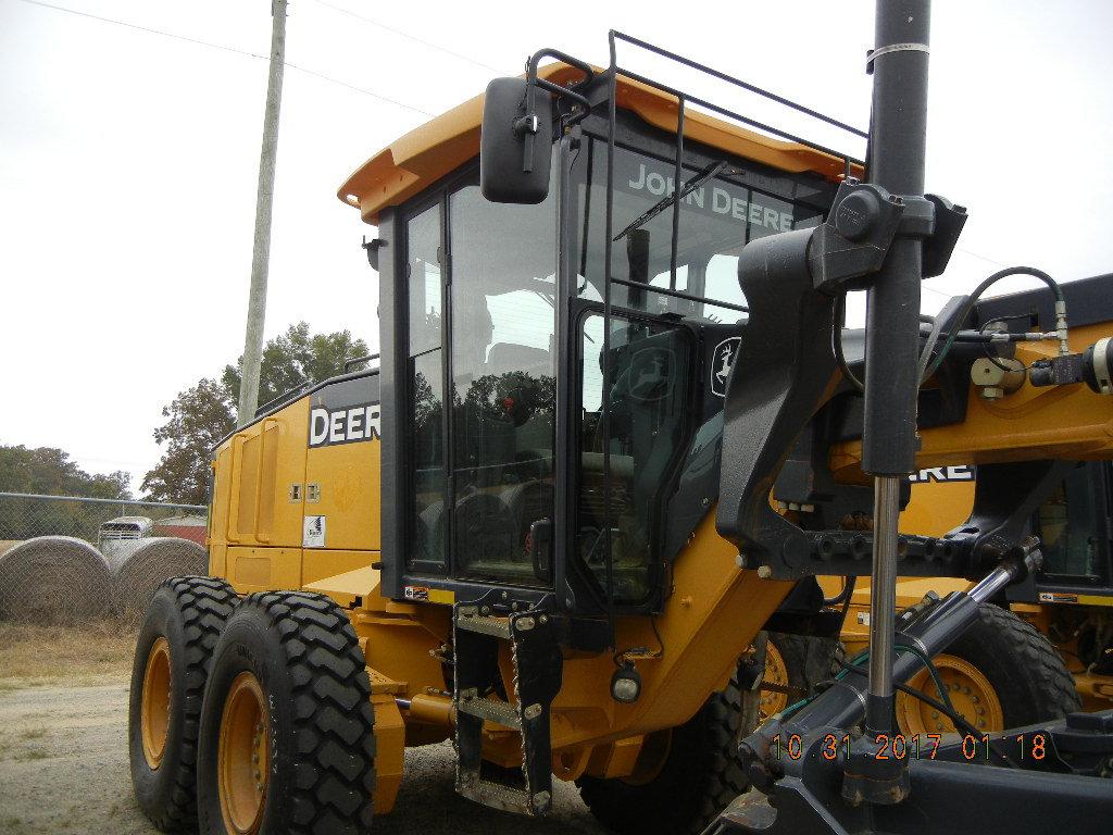 2011 JOHN DEERE 770GP GRADER, 3,245+ hrs,  CAB, AC, FRONT SCARIFIER, 14.00