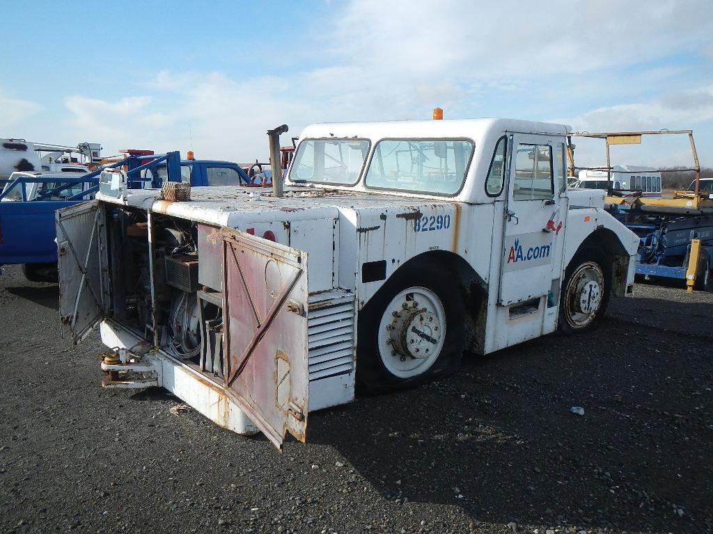 HOUGH T300 SL PAYMOVER TUG, 40,555+ mi,  CUMMINS PULL ENGINE, DETROIT DIESE