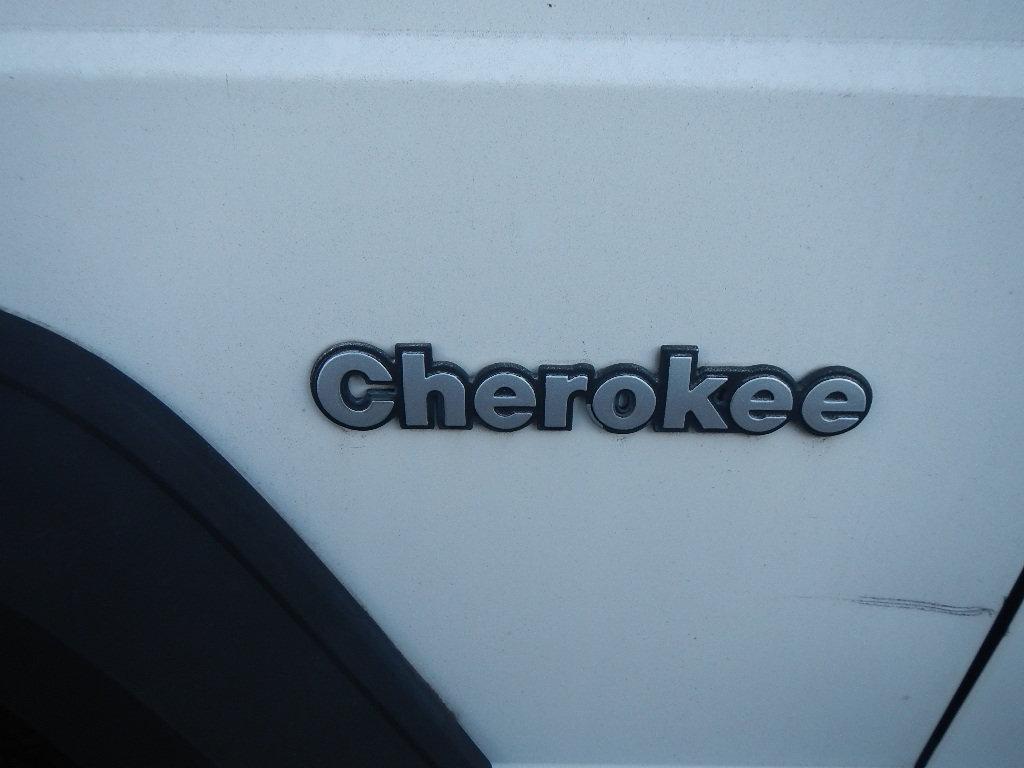 1996 JEEP CHEROKEE SE 4 DOOR SUV 100,136 miles  4.0L ENGINE, AUTO S# 303686