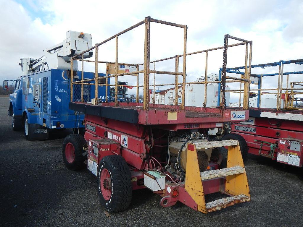 GROVE SM 3088 SCISSOR MAN LIFT, 97+ hrs on meter,  ELECTRIC, WIDE DECK, WIS