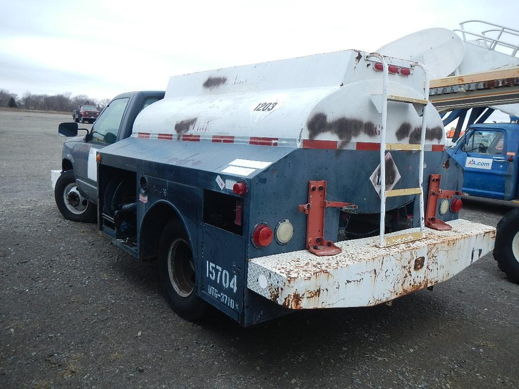 CHEVROLET CHEYENNE FUEL TRUCK, 9,252+ hrs on meter, 209,174+ mi,  5.7 L V8