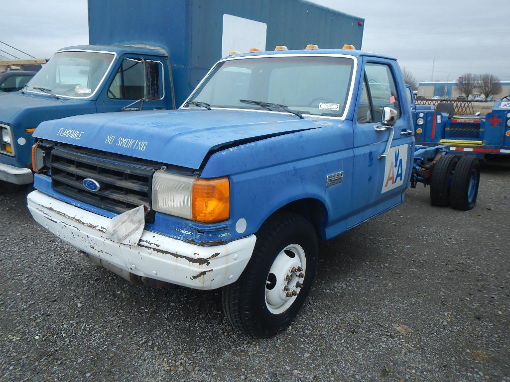 1987 FORD F350 CUSTOM CAB & CHASSIS ?8,211 miles  7.5L ENGINE, AUTO S# A790