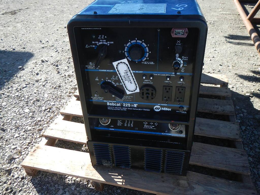 BOBCAT 225 MILLER WELDER / GENERATOR, 841+ hrs,  ONAN GAS S# KJ114806