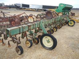 JOHN DEERE 8 ROW CULTIVATOR