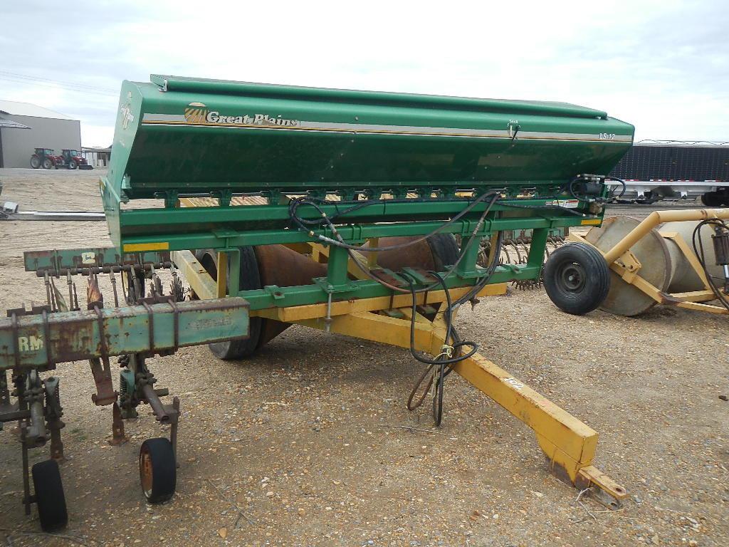 LEVEE PACKER  WITH GREAT PLAINS/LS-12 HYDRAULIC SEEDER