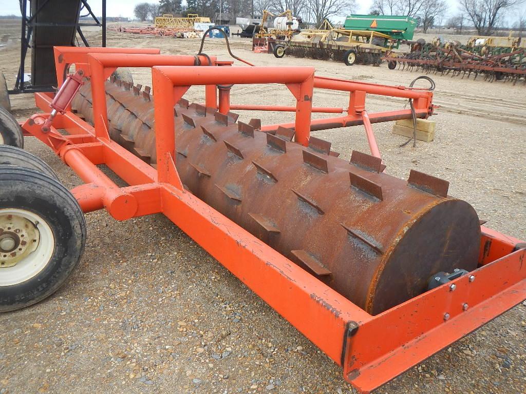 FAIROAKS 20' CLEATED STUBBLE ROLLER