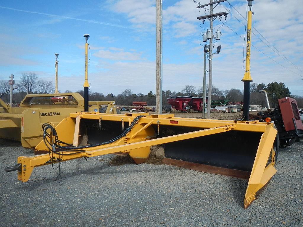 NAMMCO LSF20 FINISH SCRAPER,  USED 2 CROPS, EQUIPPED WITH TRIMBLE MM 2E-T L