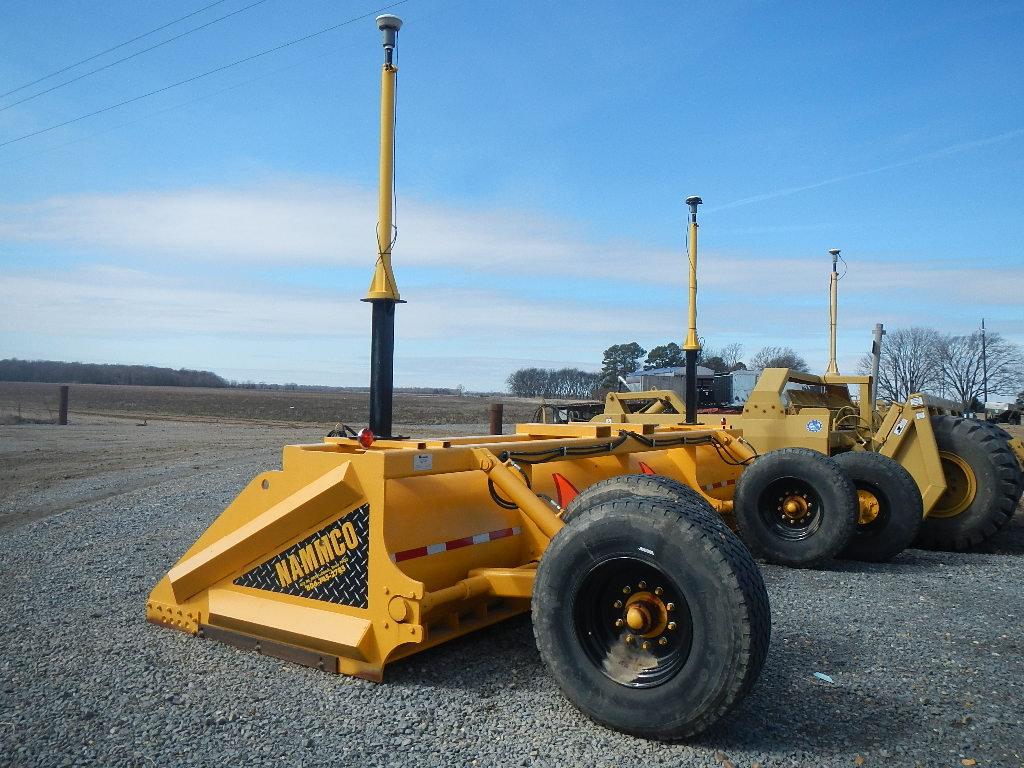 NAMMCO LSF20 FINISH SCRAPER,  USED 2 CROPS, EQUIPPED WITH TRIMBLE MM 2E-T L