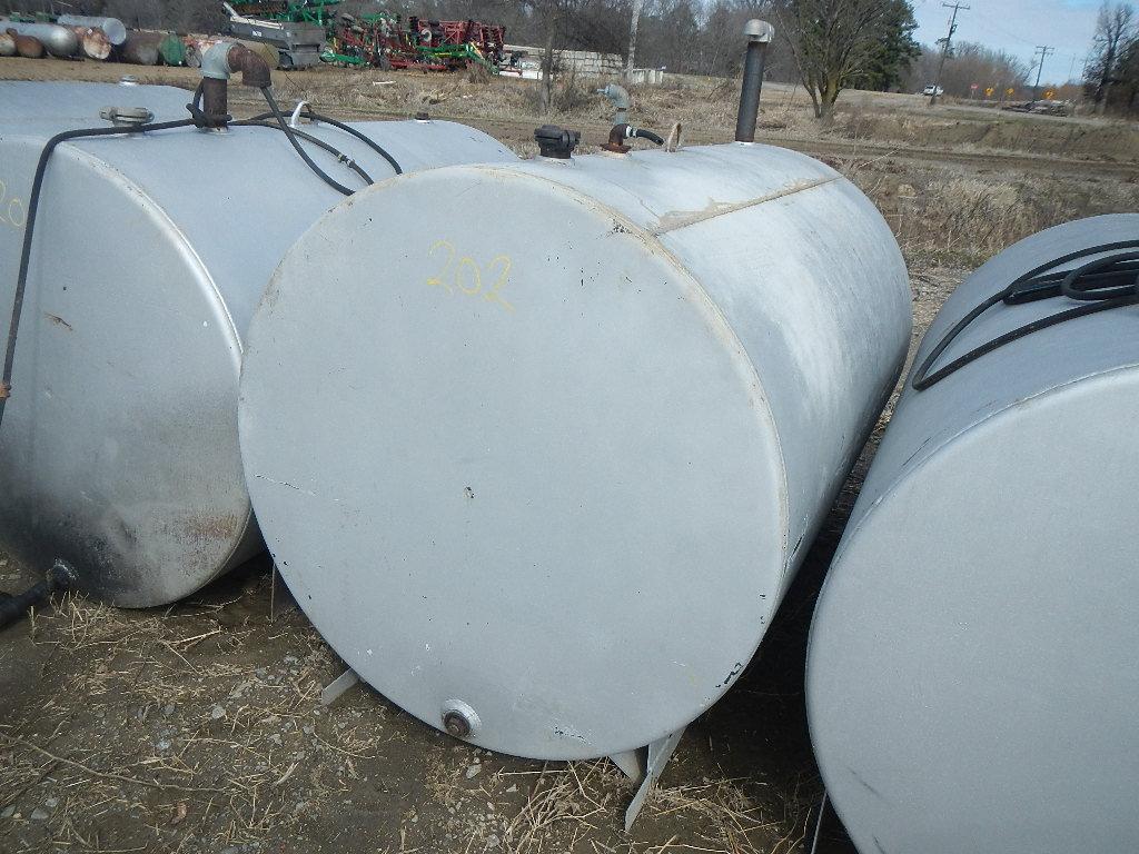 500 GALLON FUEL TANK