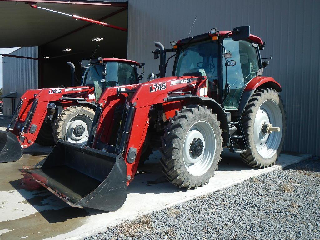 2017 CASE/IH 110 WHEEL TRACTOR, 591 ENGINE HRS  MFWD, CAB, FRONT END LOADER