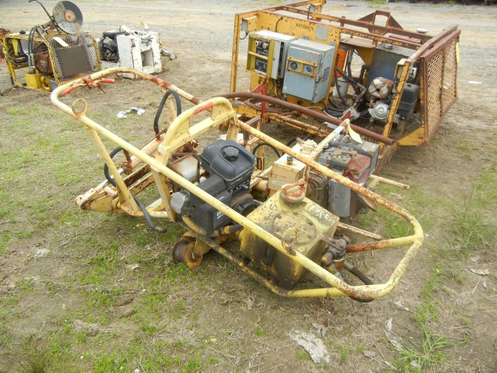 (2) GEISMAR CLIP APPLICATOR