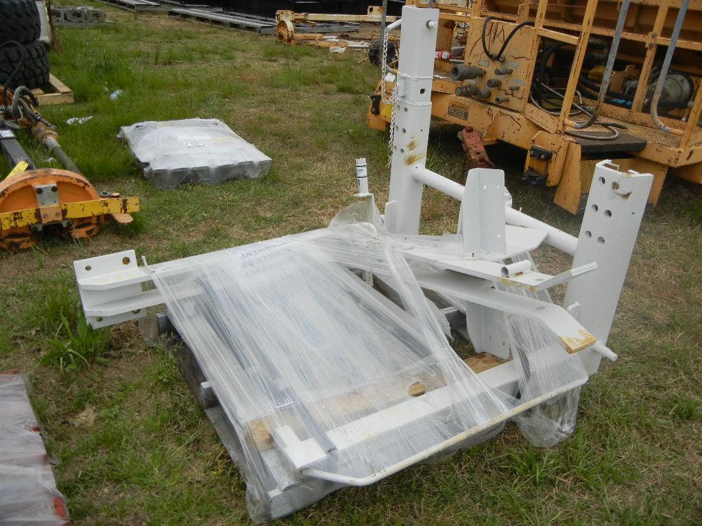 PALLET WITH MARK IV UPPER AND LOWER QD WELDMENT
