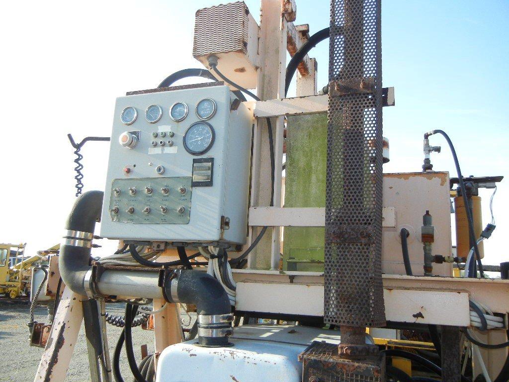 NORDCO RAIL LIFTER,  AUTO LIFT, HATZ DIESEL LOAD OUT FEE: $150.00 S# 511