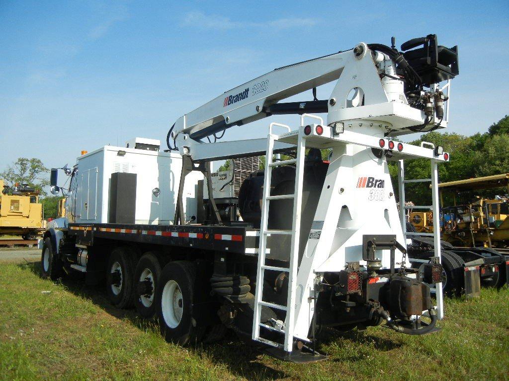 2001 WESTERN STAR BRANDT ROAD RAILER MATERIAL HANDLER TRUCK, 328,248+ mi, 9