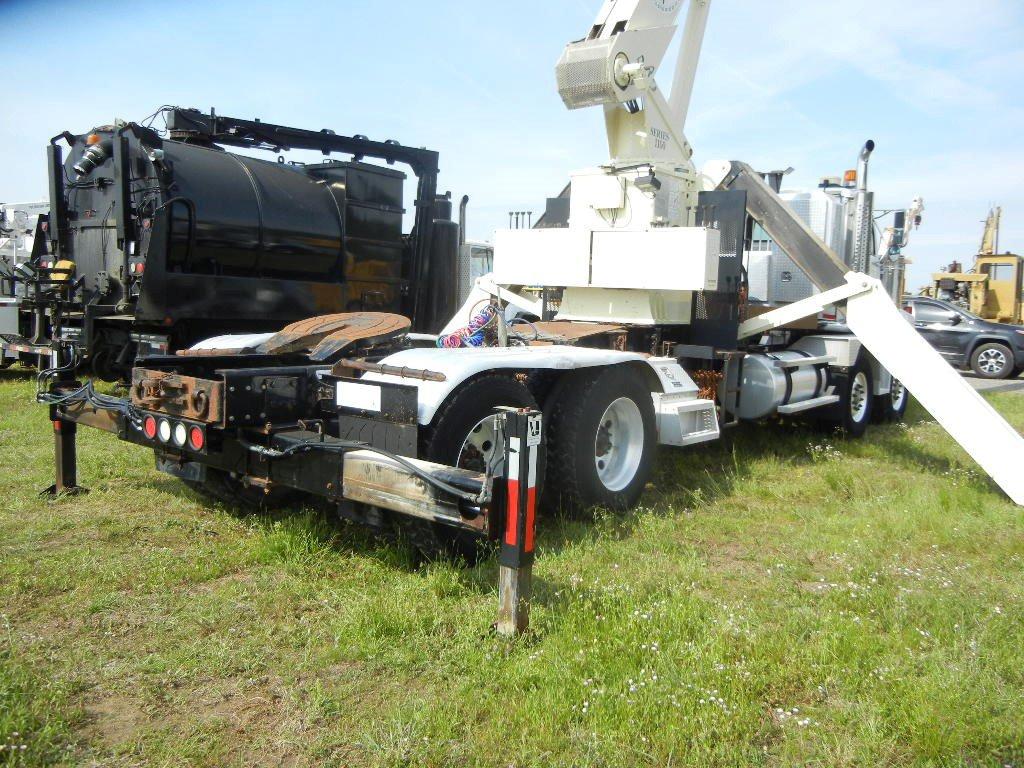 2007 WESTERN STAR 4900 SA BOOM TRUCK, 92,970 mi,  TWIN STEER,, PRE EMISSION