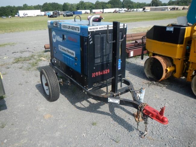 2012 MILLER BIG BLUE 300 PRO WELDER / GENERATOR, 249+ hrs,  KUBOTA DIESEL,