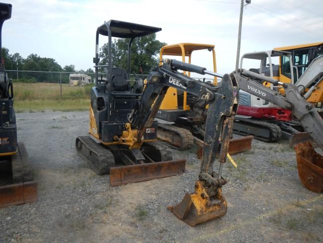 2014 JOHN DEERE 17D MINI EXCAVATOR, meter shows 1566 hrs,  CANOPY, RUBBER T