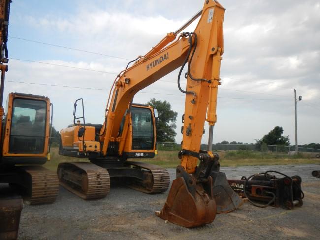 2013 HYUNDAI ROBEC 160LC HYDRAULIC EXCAVATOR, 3,371 hrs,  EROPS, PILOT CONT